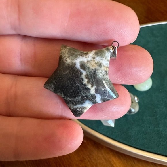 Moss Agate star and heart.  Set of 4 pieces.  Apple has UV reaction.  Natural - Picture 5 of 5